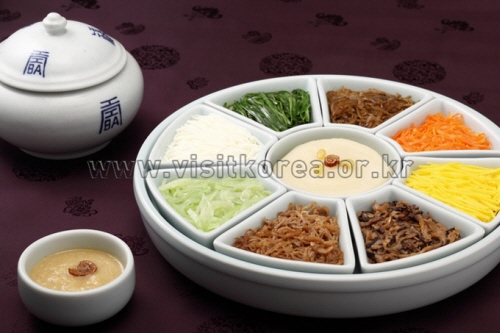 Gujeolpan (Platter of nine delicacies)