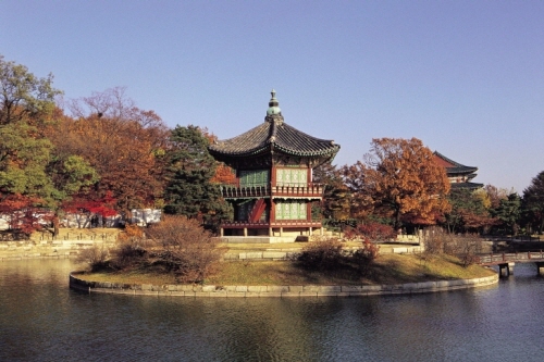 A Trip to Royal Palaces in Downtown Seoul 