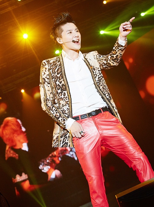 韩国<em>男歌星</em>图片大全_韩国<em>男歌星</em>组合图片_韩