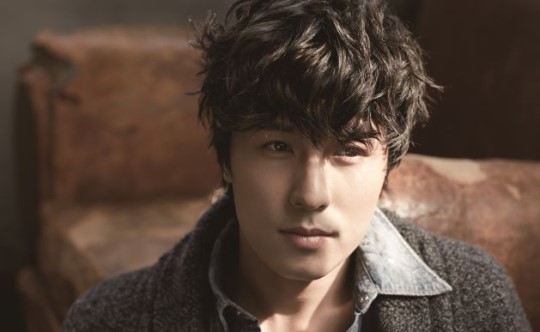 朴信惠金烔完为尼泊尔爱心捐款