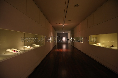 Ewha Womans University Museum (이화여자대학교박물관)