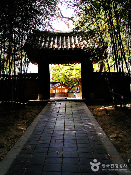 Gyeonggijeon Shrine (경기전)