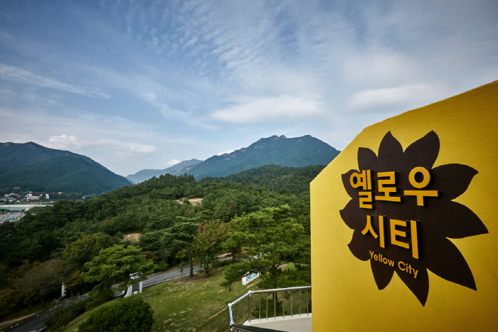 Jangseongho Tourist Area (장성호관광지)