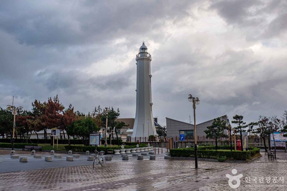 虎尾岬灯台（호미곶 등대）