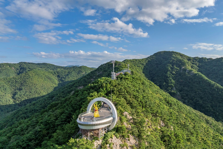 アプ山ケーブルカー（アプ山展望台）（앞산 케이블카（앞산 전망대））