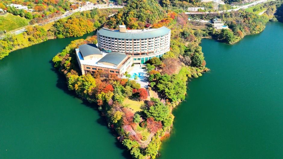 thumbnail-청풍리조트-1