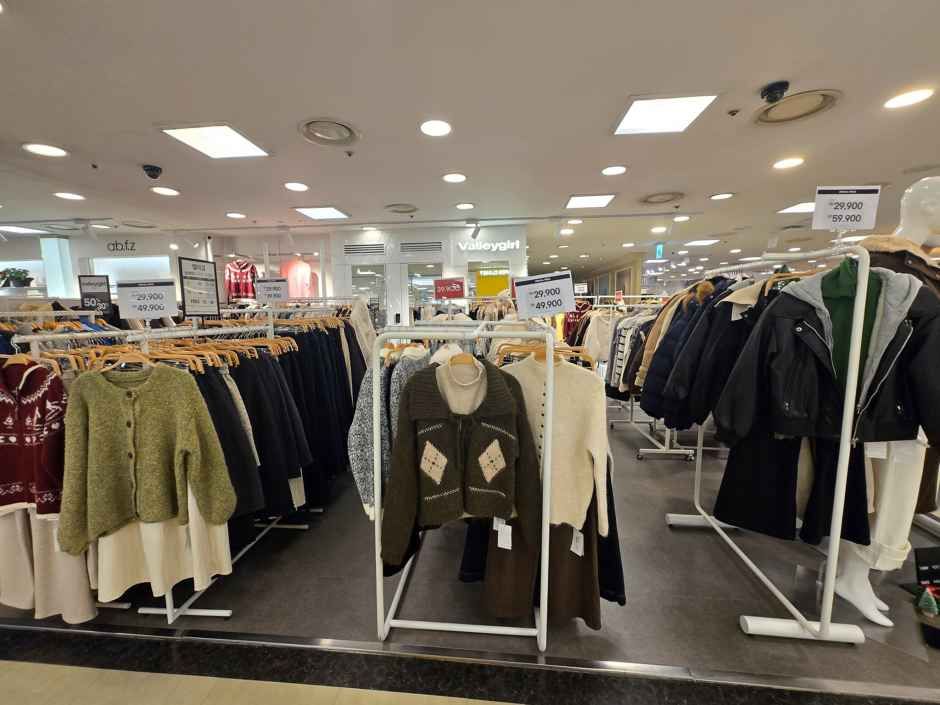 [事後免税店] Valleygirl（バリーガール）・ニューコアファクトリーアウトレットチョンホ（千戸）店(밸리걸 뉴코아팩토리아울렛 천호점)