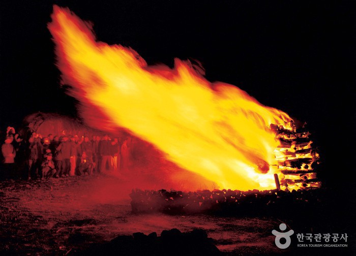 Jeju Field-Burning Festival (제주 들불축제)