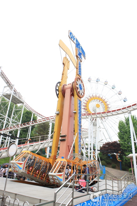Children’s Grand Park (서울 어린이대공원)