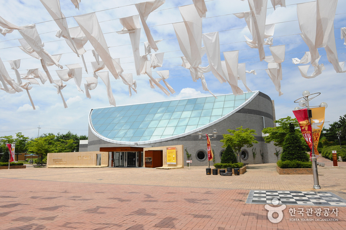 청평호반의 환상적인 드라이브 코스가 있는 연인산다목적캠핑장 - 관광지정보 | 어디로 갈까 | 대한민국구석구석