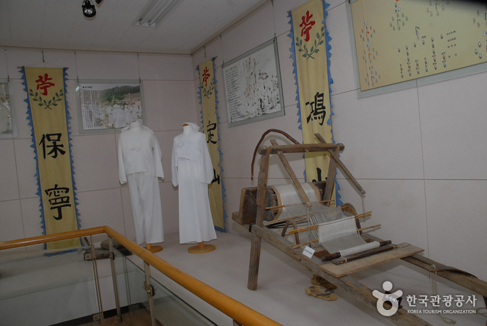 Seocheon Hansan Mosi Museum (서천한산모시관)