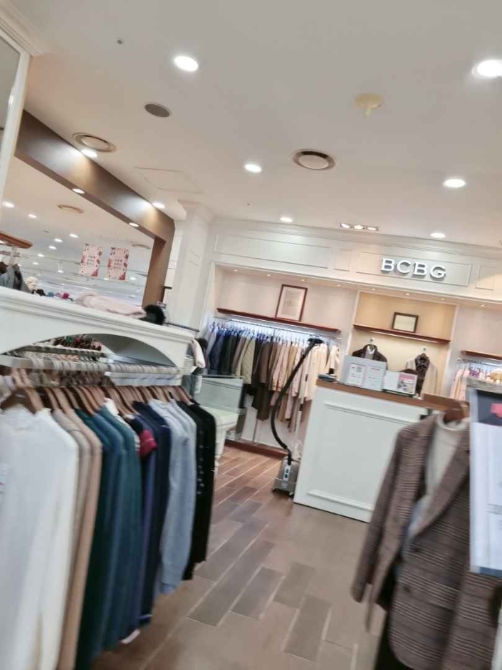 [事后免税店]BCBG春川M百货商店店BCBG 춘천M백화점