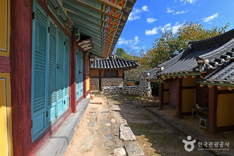 thumbnail-교동향교-1