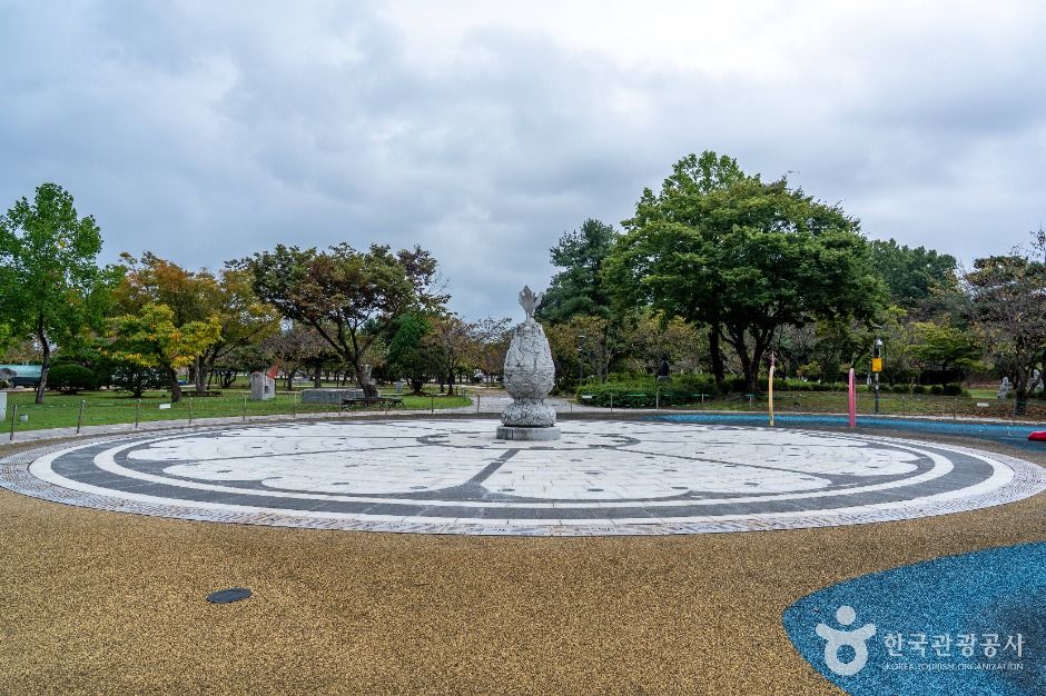 구드래조각공원