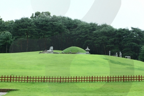 Yungneung / Geolleung (a.k.a, Yunggeolleung) [UNESCO World Heritage] (화성 융릉과 건릉 [유네스코 세계문화유산])