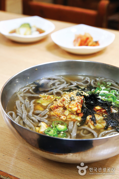 Jeongseon 5-day Market / Jeongseon Arirang Market (정선5일장 / 정선 아리랑시장 (2, 7일))6