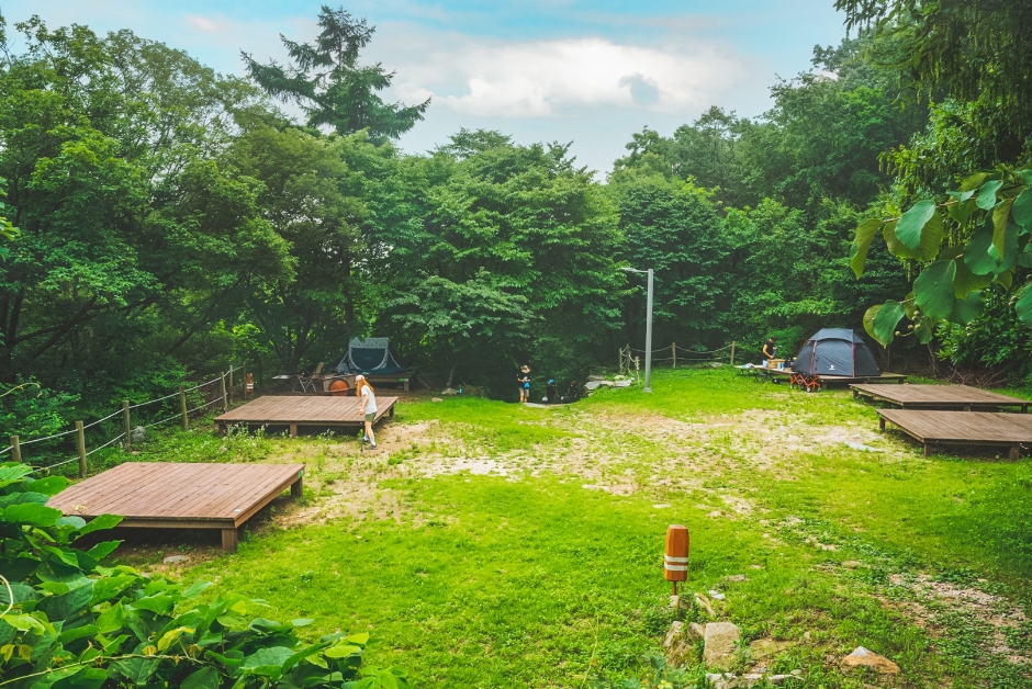 涵虚洞天キャンプ場（함허동천야영장）