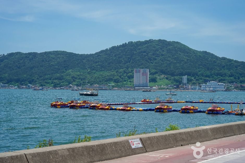 thumbnail-진해루해변공원-3