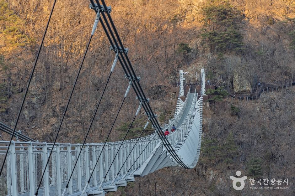 운일암반일암 구름다리