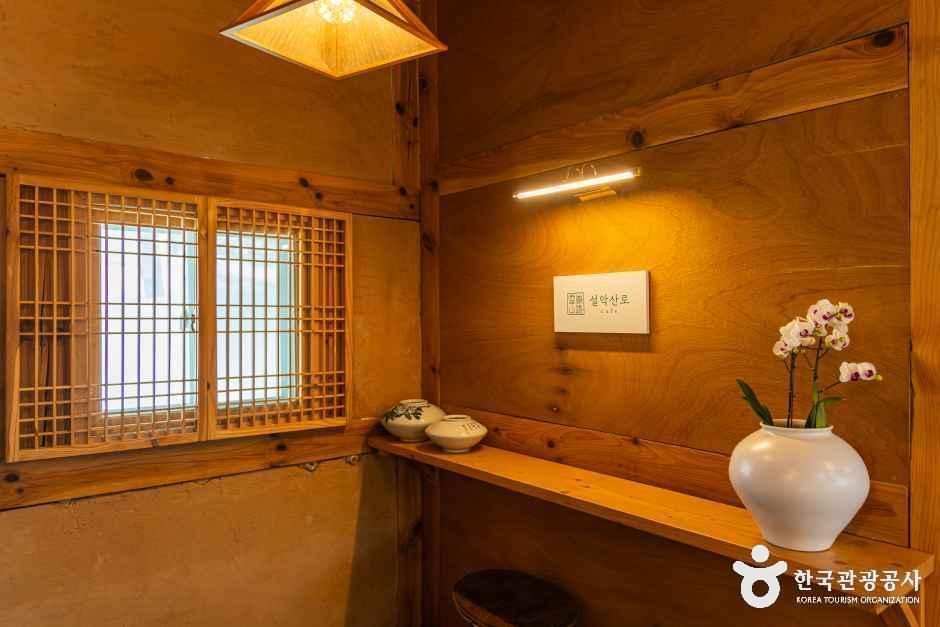 thumbnail-카페 설악산로-6