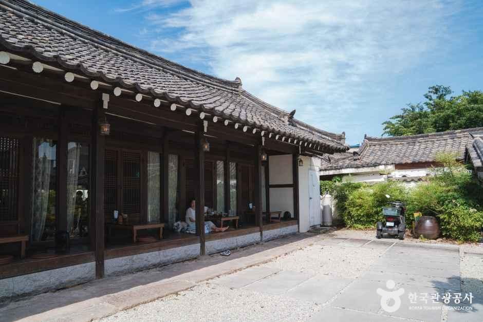 thumbnail-료미-14