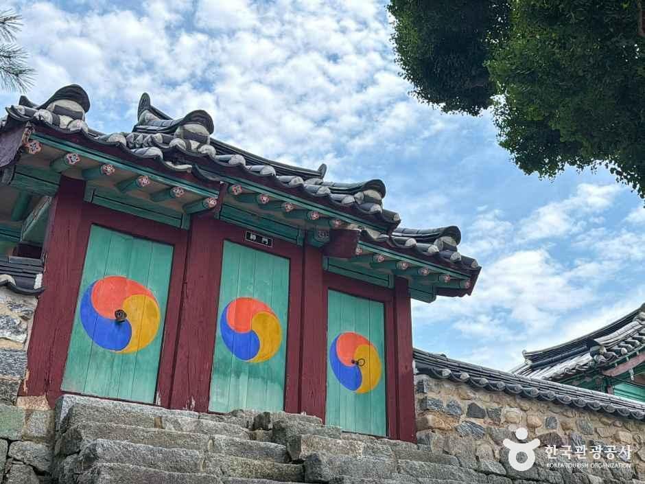 thumbnail-횡성향교-8