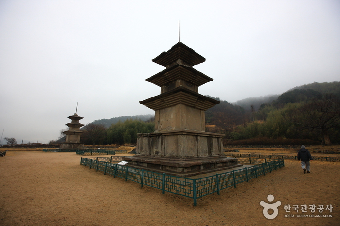 Tempelanlage Gameunsa (감은사지)