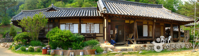Jirye Arts Village (지례예술촌)