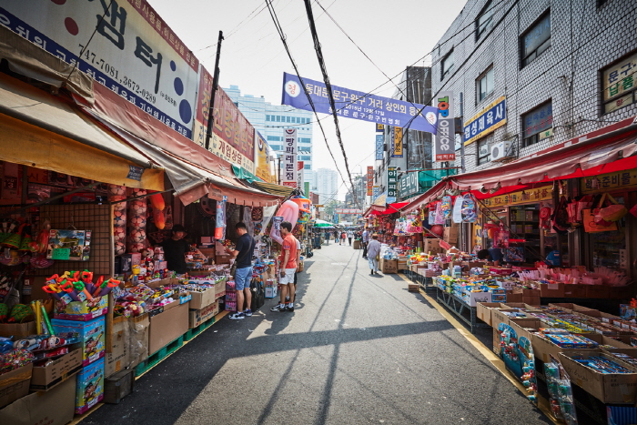 Schreibwarenstraße Dongdaemun (동대문 문구완구거리)