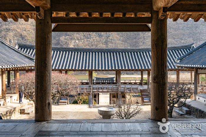 Byeongsanseowon Confucian Academy [UNESCO World Heritage] (병산서원 [유네스코 세계문화유산])