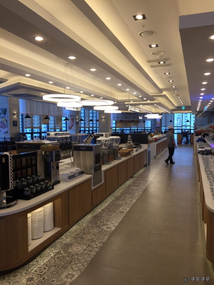 쿠우쿠우 민락점2