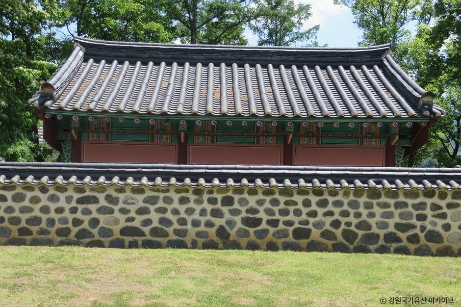 민충사