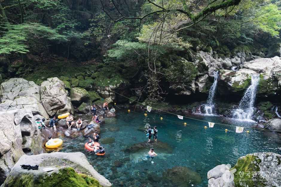 돈내코 원앙폭포