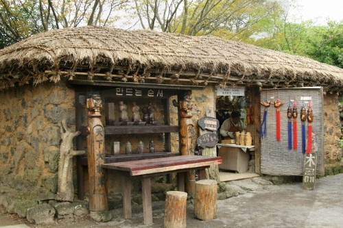 Jeju Folk Village Museum (제주민속촌박물관)