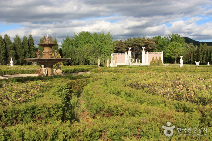 The Botanical Garden BCJ (Byeokchoji) (벽초지 문화수목원)