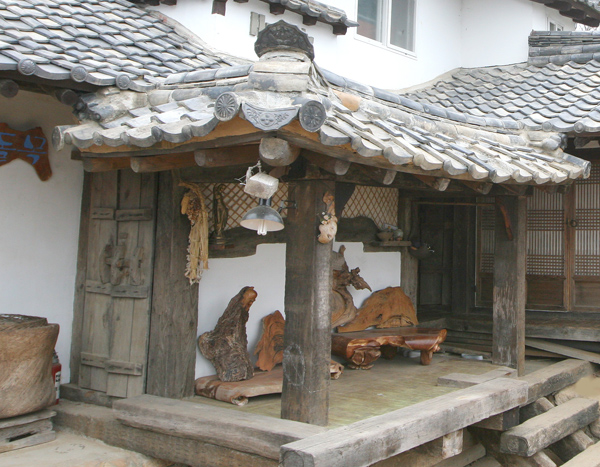 Dolmok Lodging of Gyeongju (경주 민박 돌목)