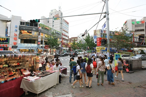 Улица Ёнсе-ро в районе Синчхон (연세로)8