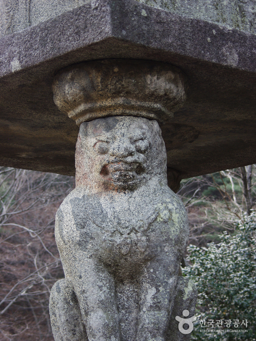 Hwaeomsa Temple (화엄사)