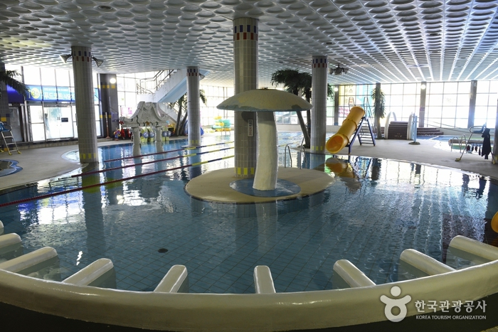 The Hotel Miranda Swimming Pools (Indoor/Outdoor) (호텔미란다수영장(실내.외))
