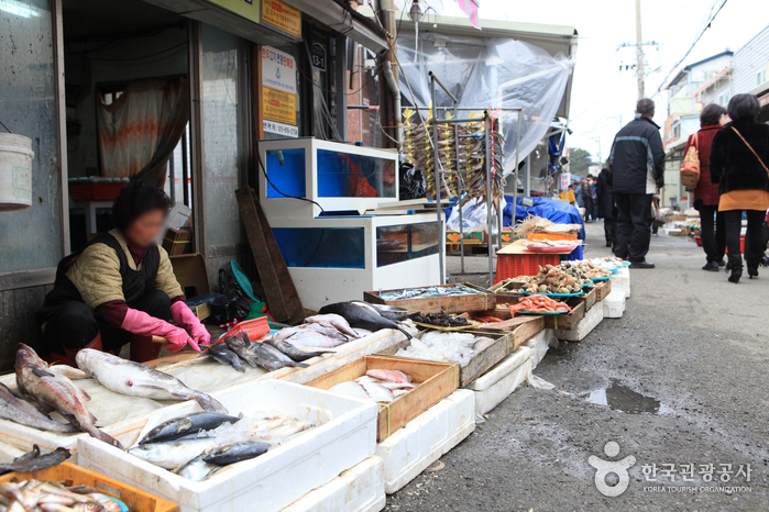 thumbnail-Guryongpo Fifth-Day Market (구룡포장 (3, 8일))-8