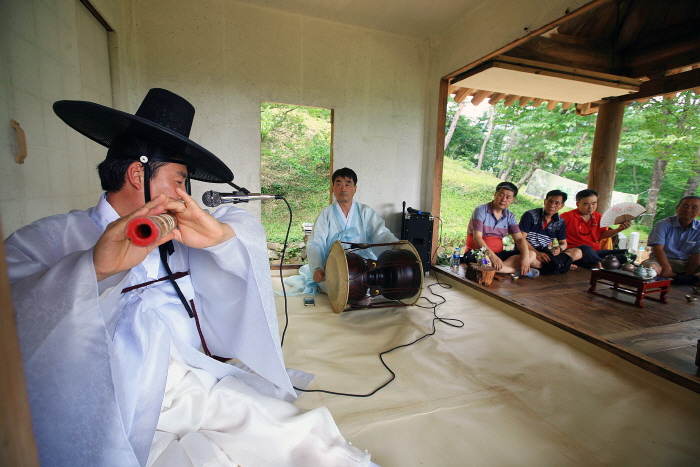 환벽당의 방은 무대, 대청은 객석이다.