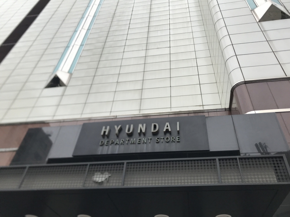 Look Optical - Hyundai Sinchon Branch [Tax Refund Shop] (룩옵티컬 현대 신촌점)