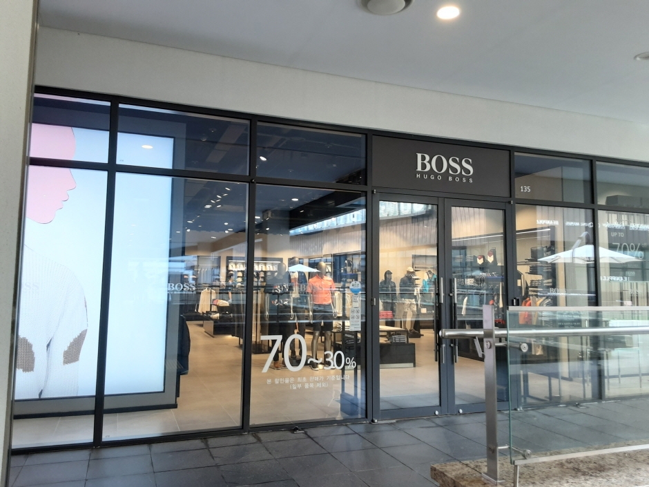 Hugo Boss - Hyundai Outlets Songdo Branch [Tax Refund Shop] (휴고보스 현대아울렛 송도점)
