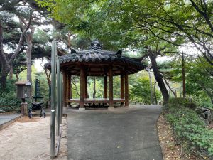 녹번서공원_팔각정자 산책로