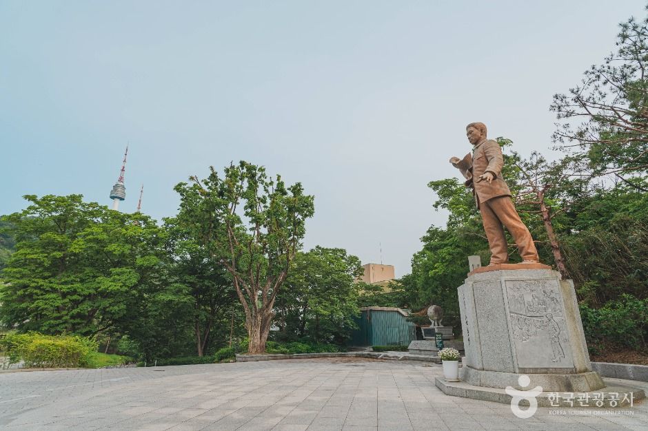 안중근의사 동상
