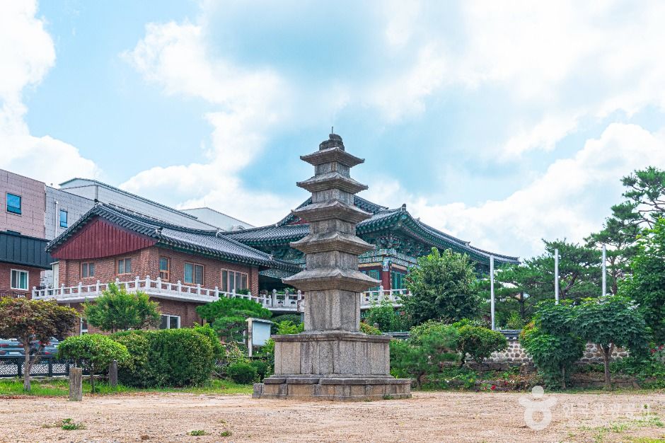 광주지산동오층석탑