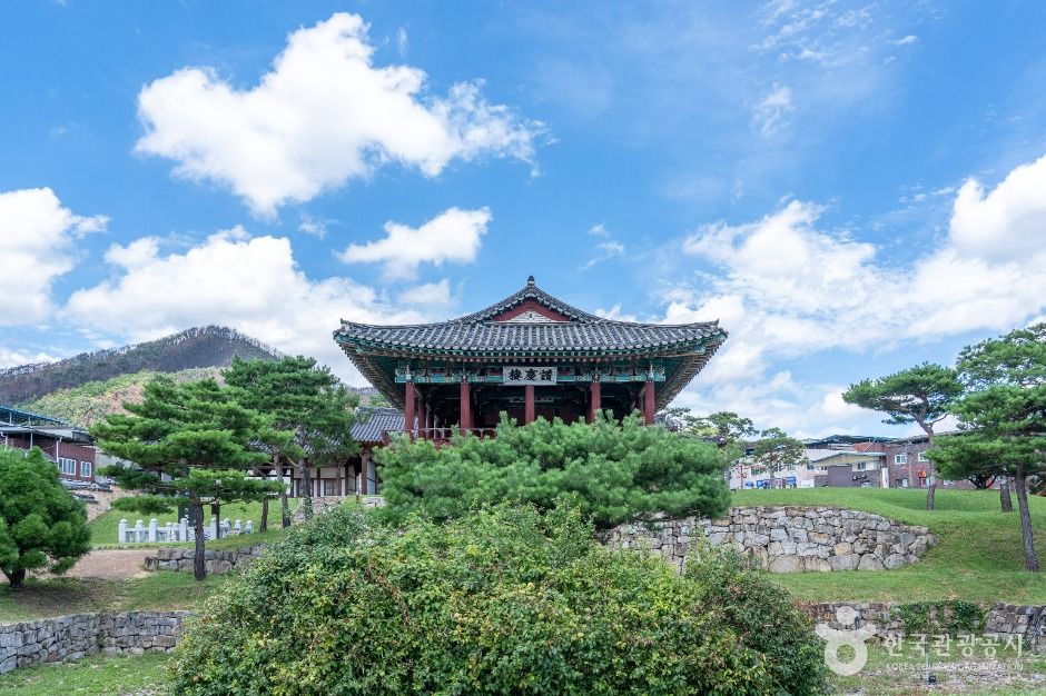찬경루