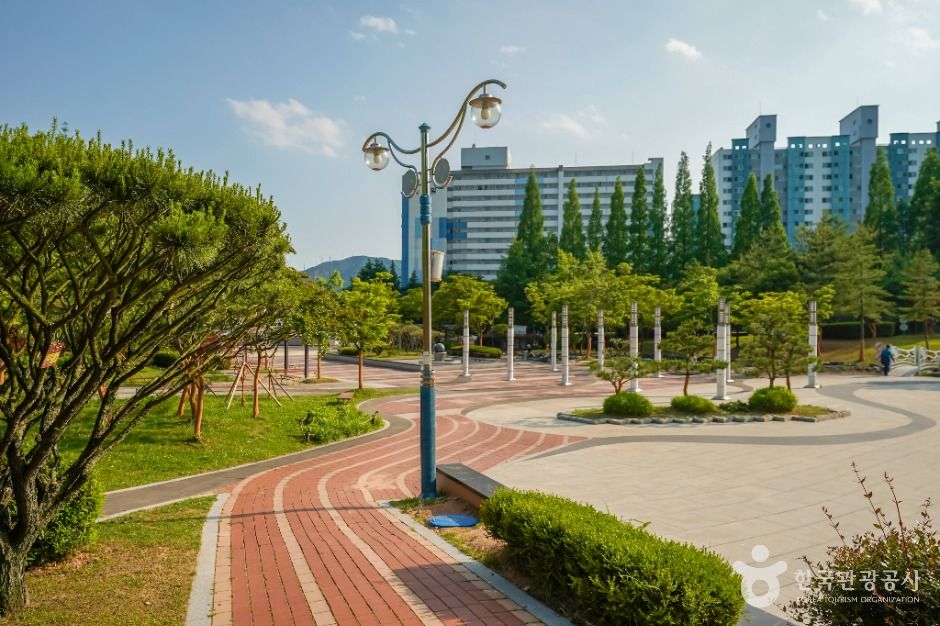 thumbnail-창원수목원-2