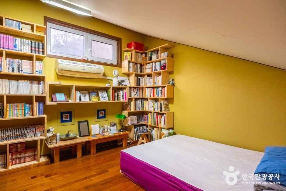 thumbnail-숲속작은책방-15