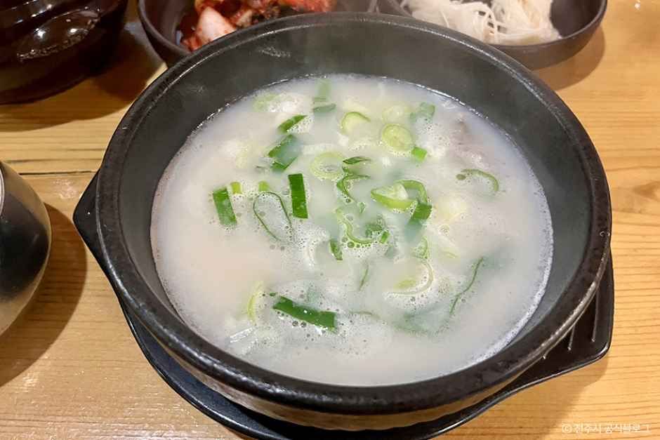 thumbnail-족보설렁탕-2